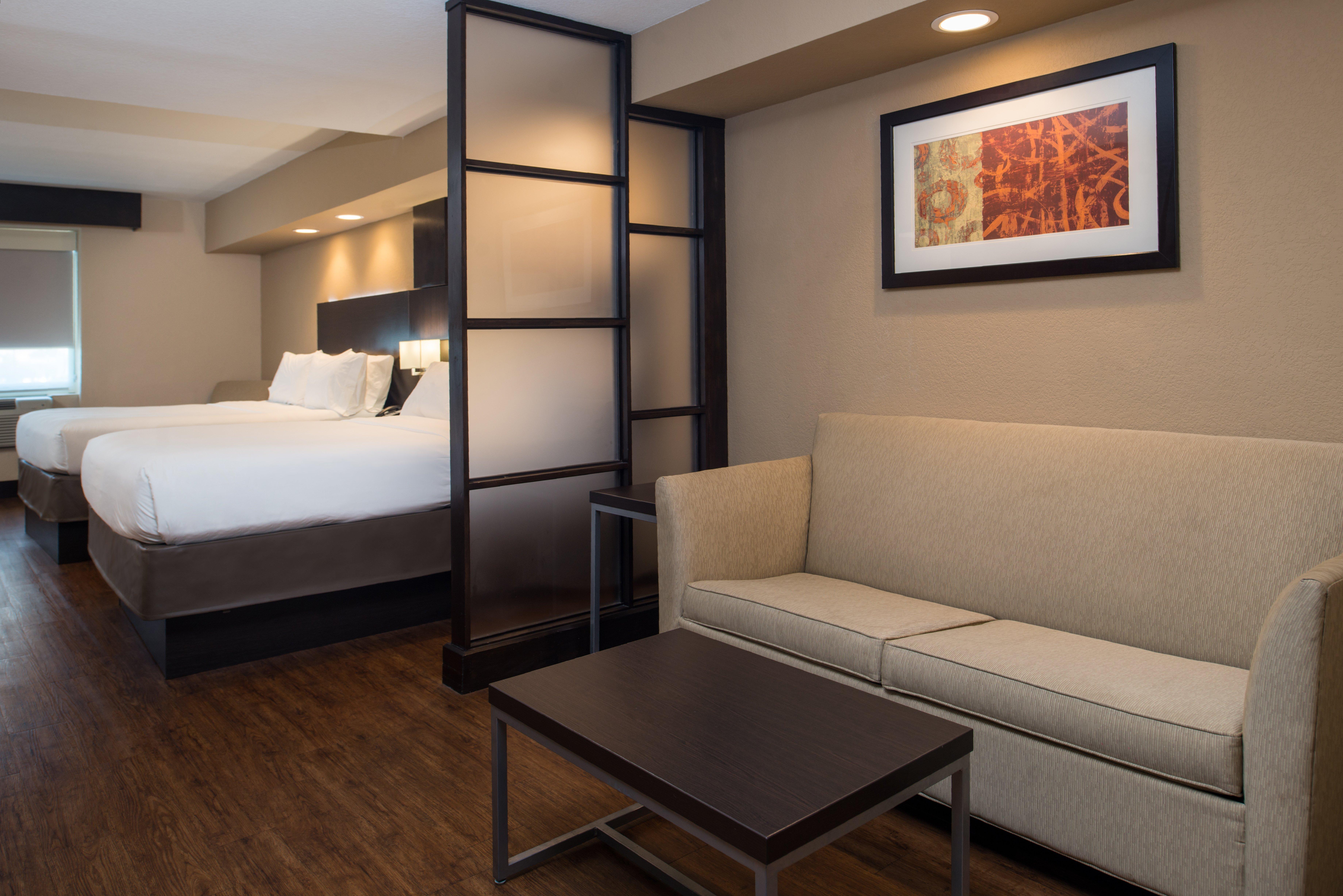 Holiday Inn Express & Suites San Antonio Medical - Six Flags By Ihg Exterior foto